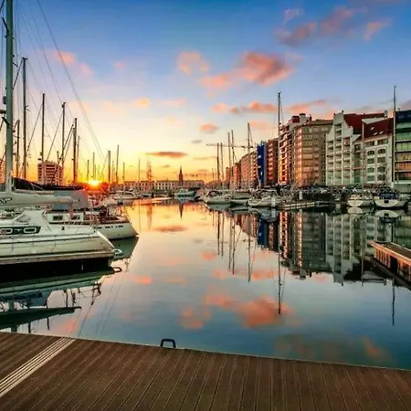 Luxury Apartment With Marina View And Free Parking Apartamento